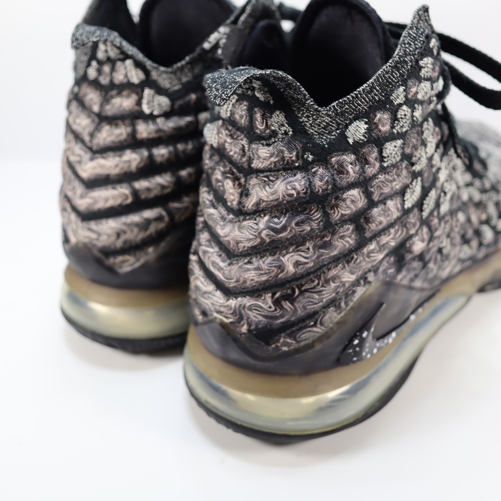 Nike BQ3177-002 Lebron XVII 17 In The Arena Gray Sneaker Shoes Men's US 8.5 Oreo - Picture 3 of 14